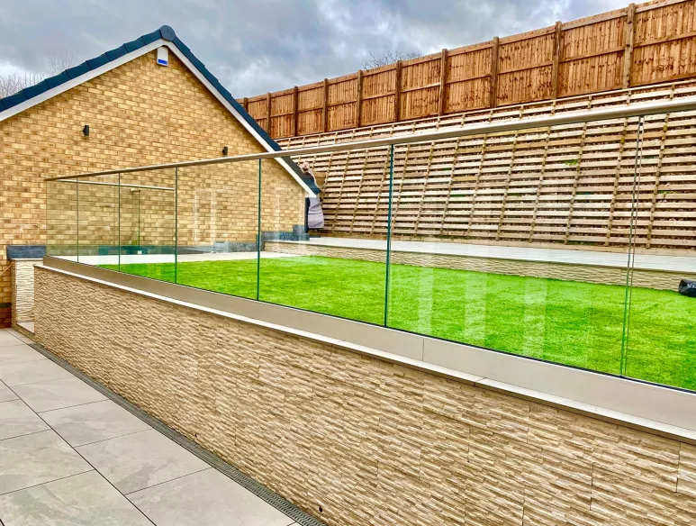 Frameless Balustrade Installation | DD Glass Balustrades