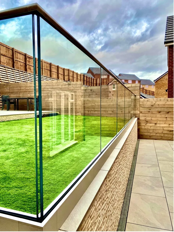 Frameless Balustrade Installation | DD Glass Balustrades